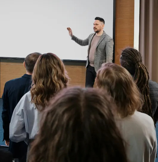 Commandez vos plats préférés à emporter chez ChezMeliss, avec des recettes maison.