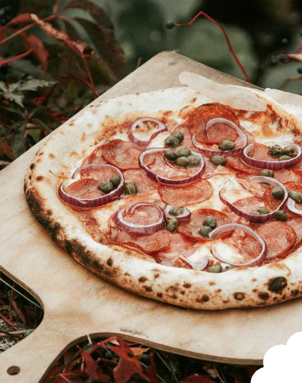 ChezMeliss, cuisine authentique en Savoie avec des pizzas et lasagnes faites maison.
